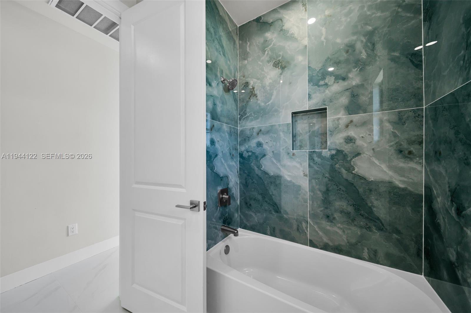 LEE COUNTY - Residential