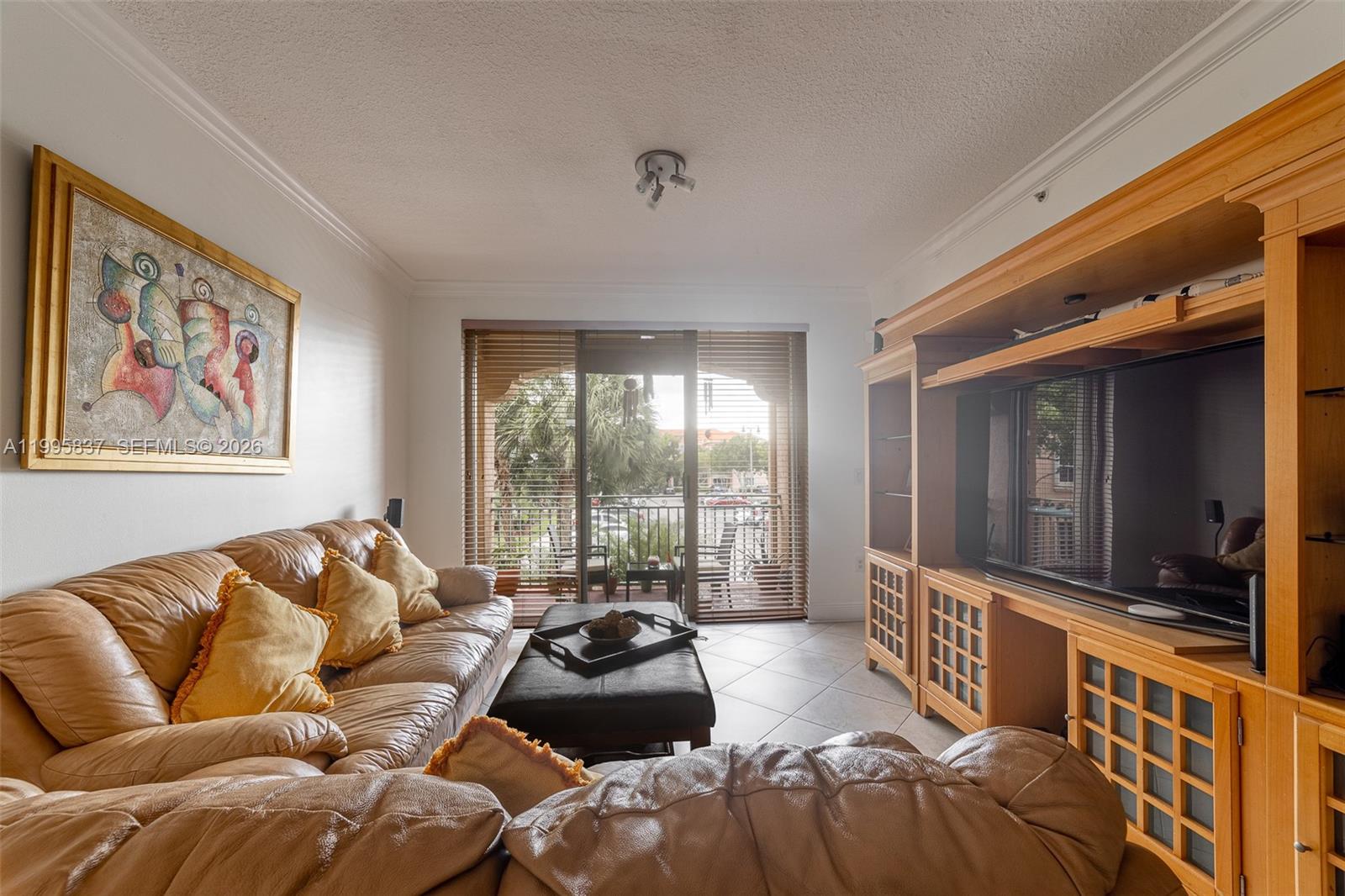 THE COURTS AT DORAL ISLES - Residential