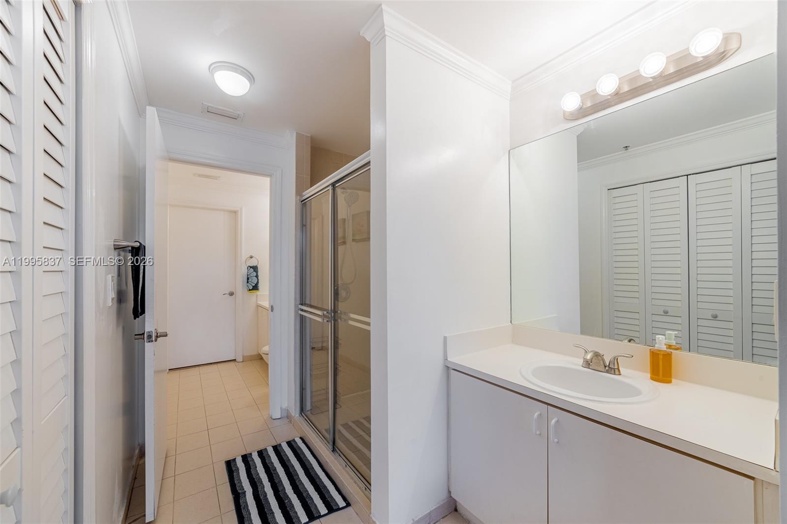 THE COURTS AT DORAL ISLES - Residential