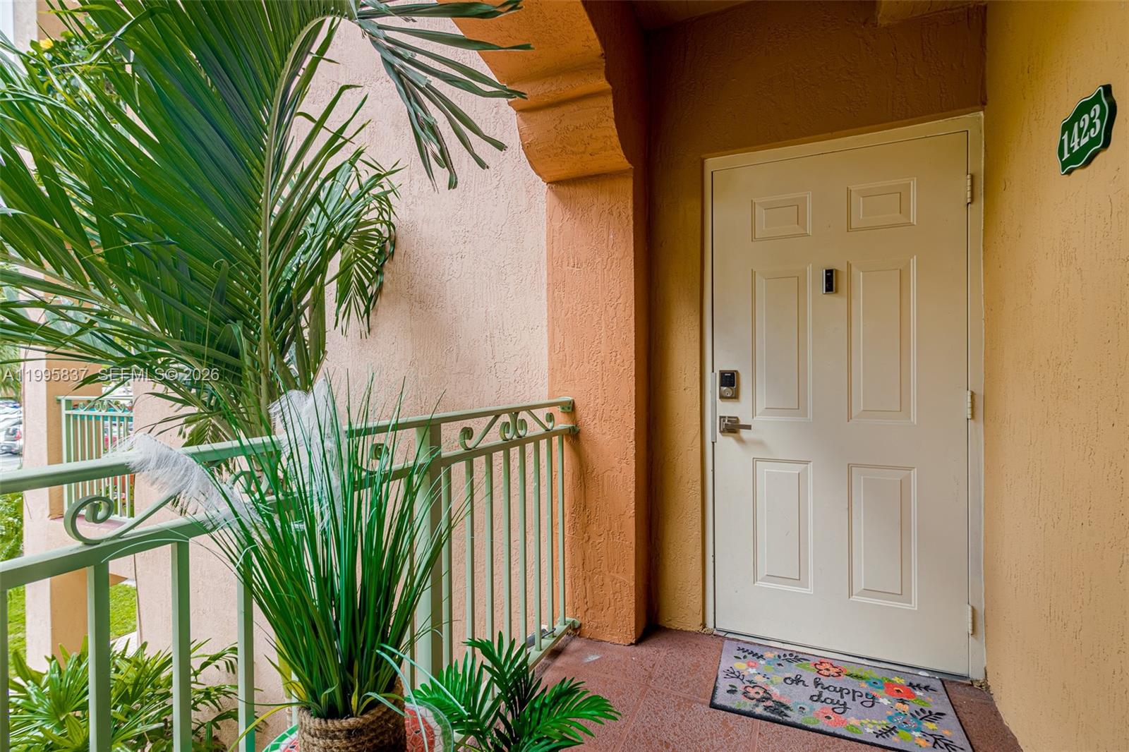 THE COURTS AT DORAL ISLES - Residential