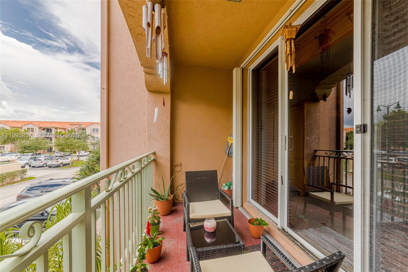 THE COURTS AT DORAL ISLES - Residential