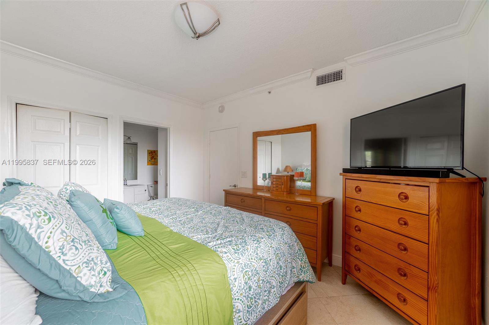 THE COURTS AT DORAL ISLES - Residential