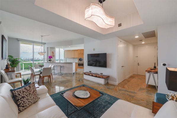 16001 COLLINS AVE APT 3005, SUNNY ISLES BEACH, FL 33160 - Image c7fc97257d6c3af32c1ae28dcebd1b06/545175461