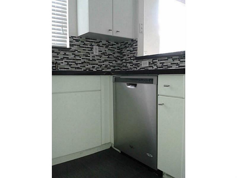 ISLANDS AT DORAL 1ST ADDN - Residential Lease