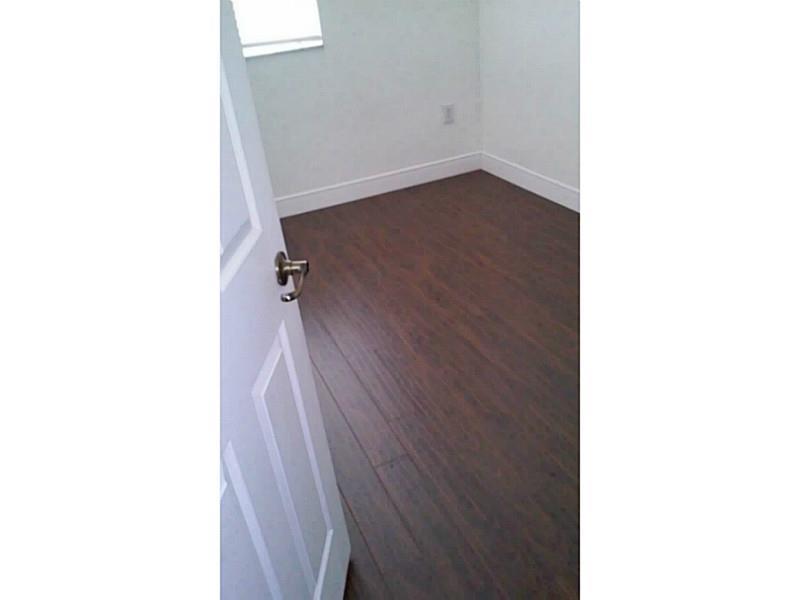 ISLANDS AT DORAL 1ST ADDN - Residential Lease