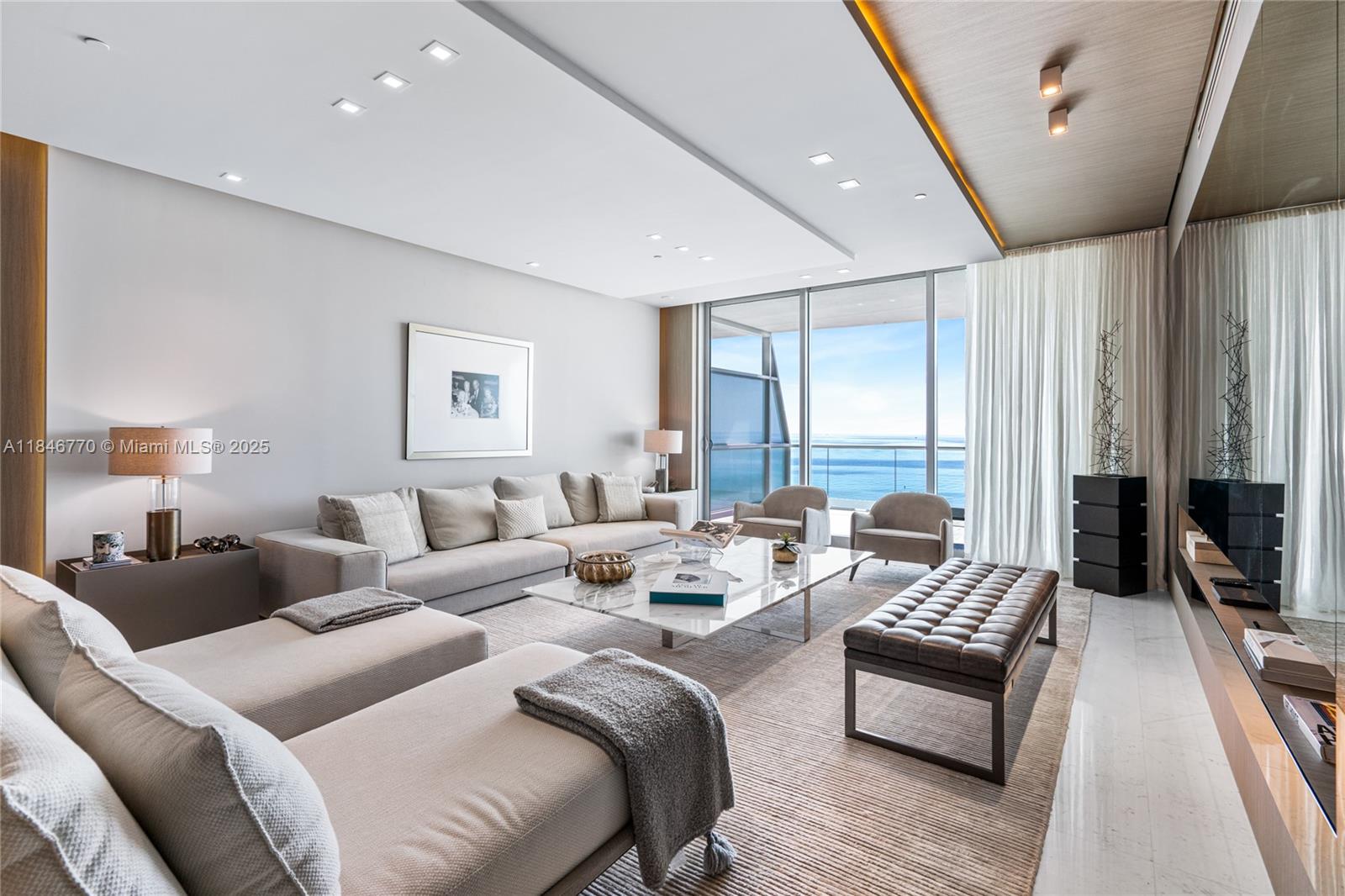 9349 Collins Ave 605