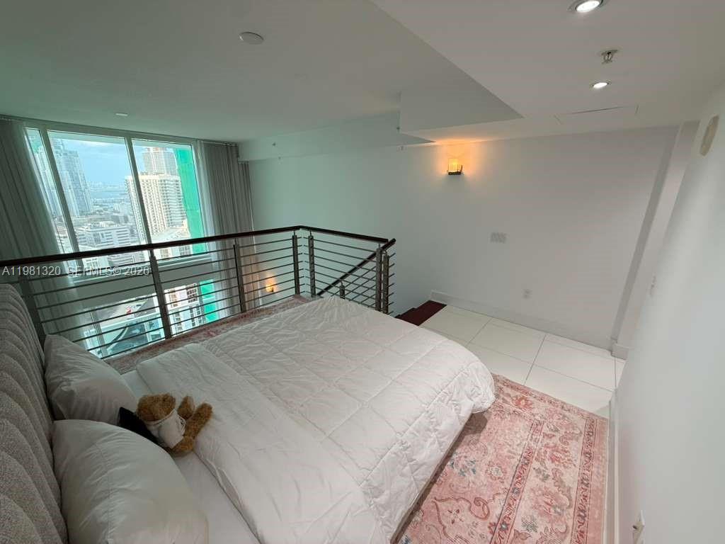 BRICKELL ON THE RIVER S T - Residential Lease