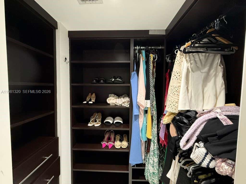 BRICKELL ON THE RIVER S T - Residential Lease