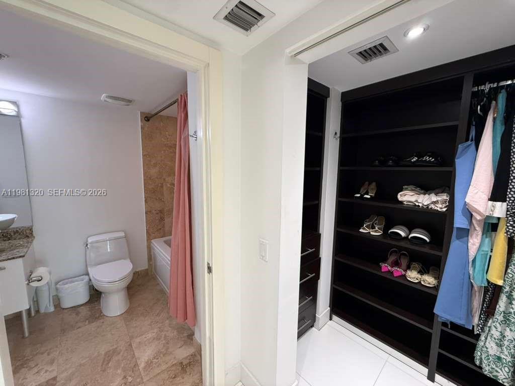 BRICKELL ON THE RIVER S T - Residential Lease