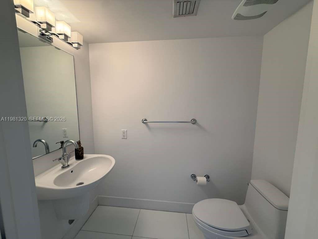 BRICKELL ON THE RIVER S T - Residential Lease