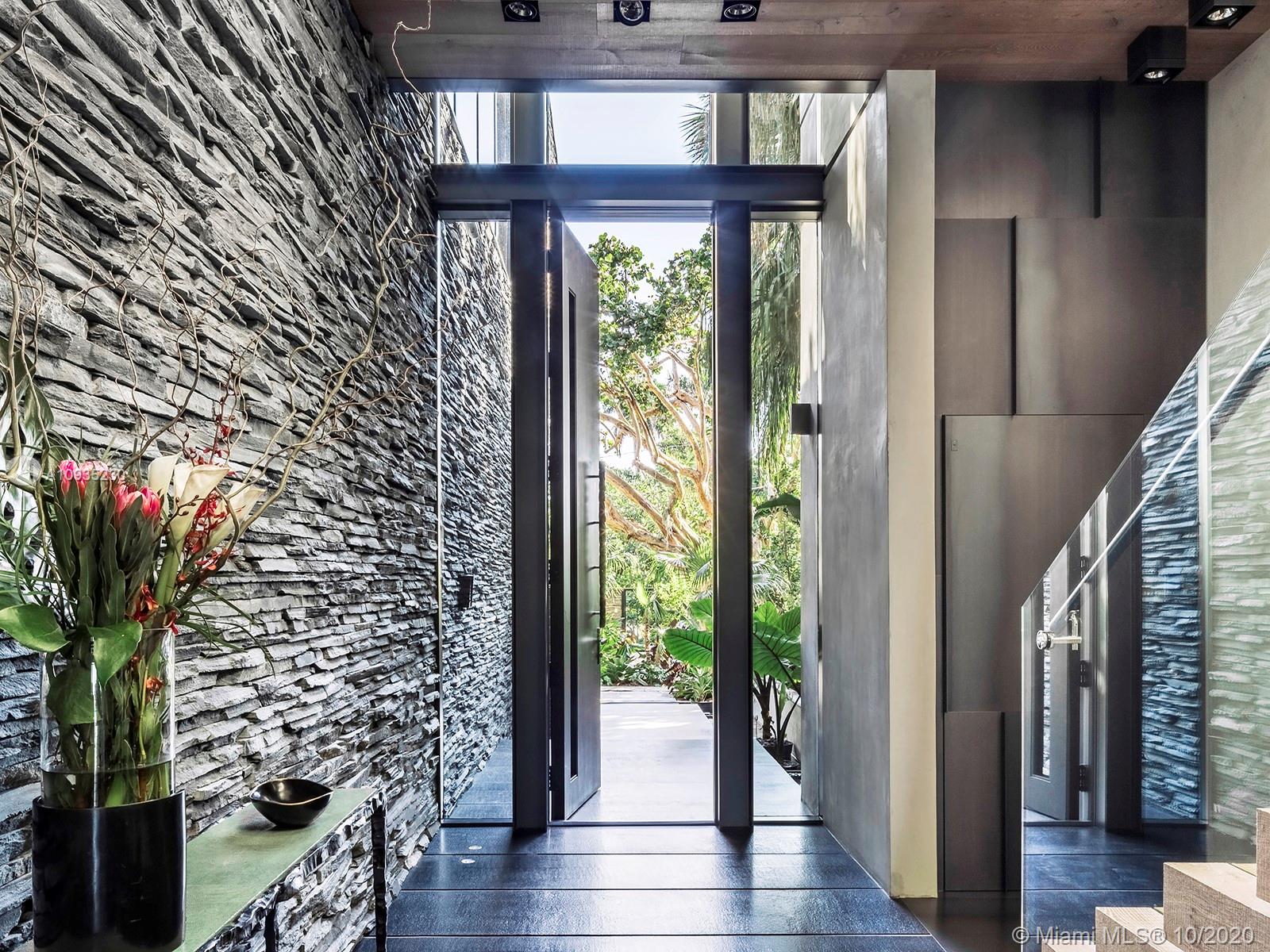 SAN MARINO ISLAND - Residential