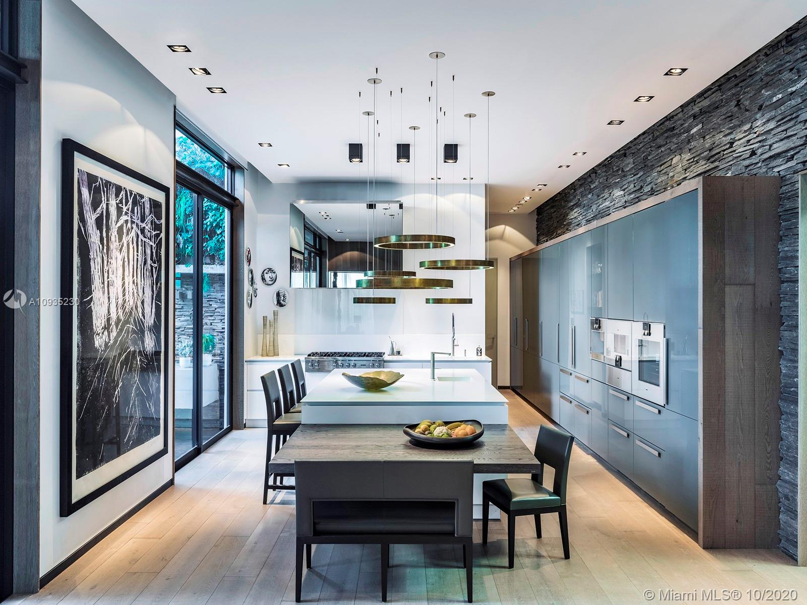 SAN MARINO ISLAND - Residential