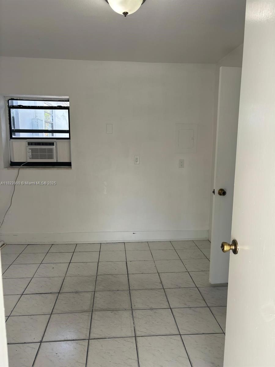 1660 Sw 24th Ave, Miami, Broward County, Florida - 1 Bathrooms - 