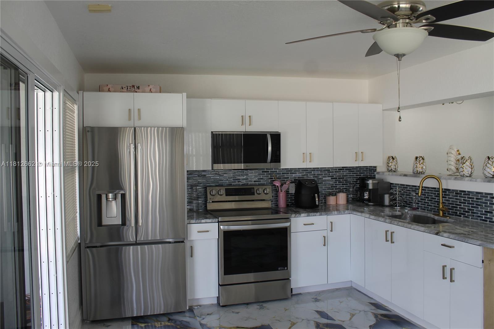 3626 Victoria Dr