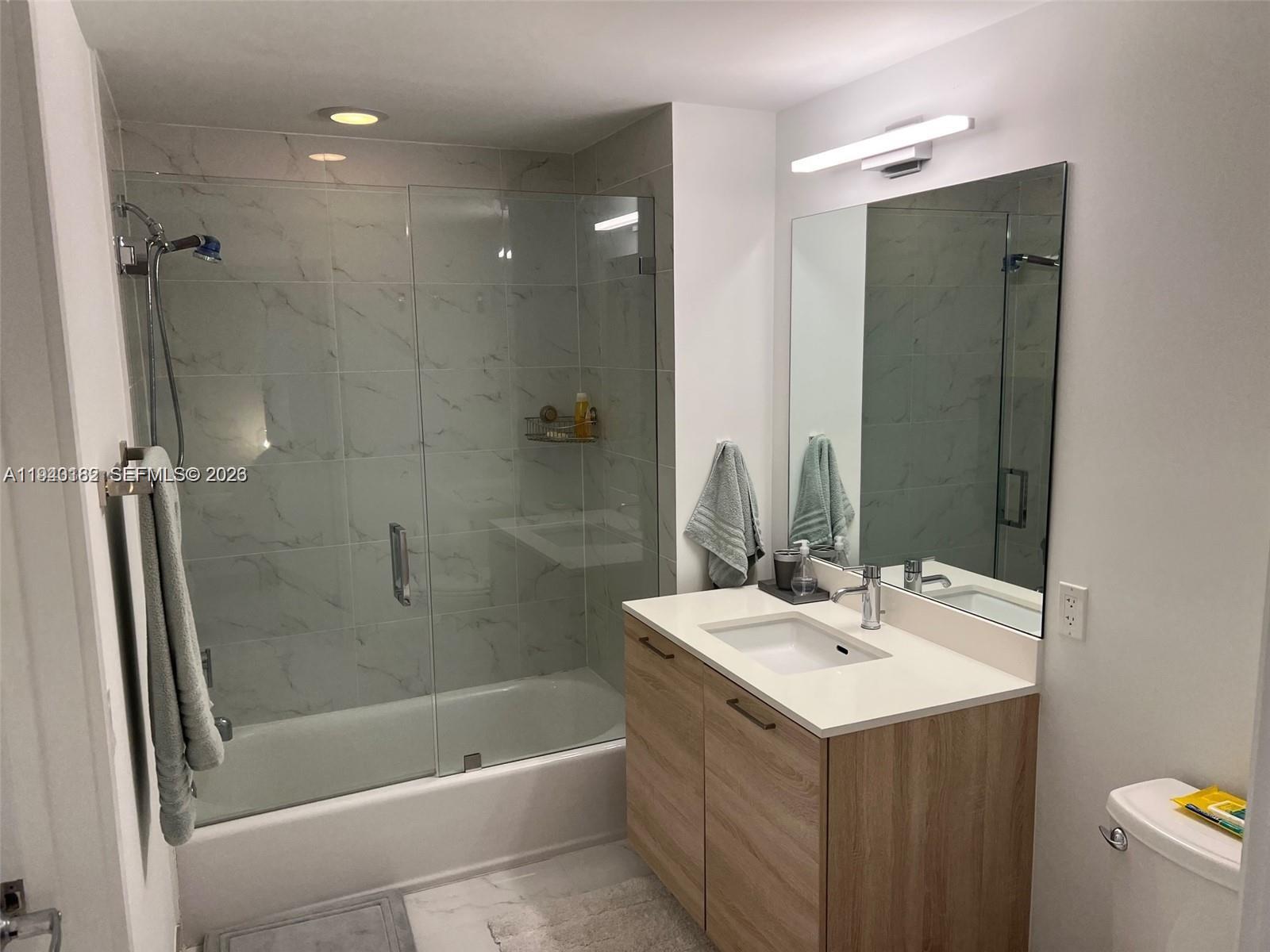 THE HARBOUR SOUTH CONDO - Residential