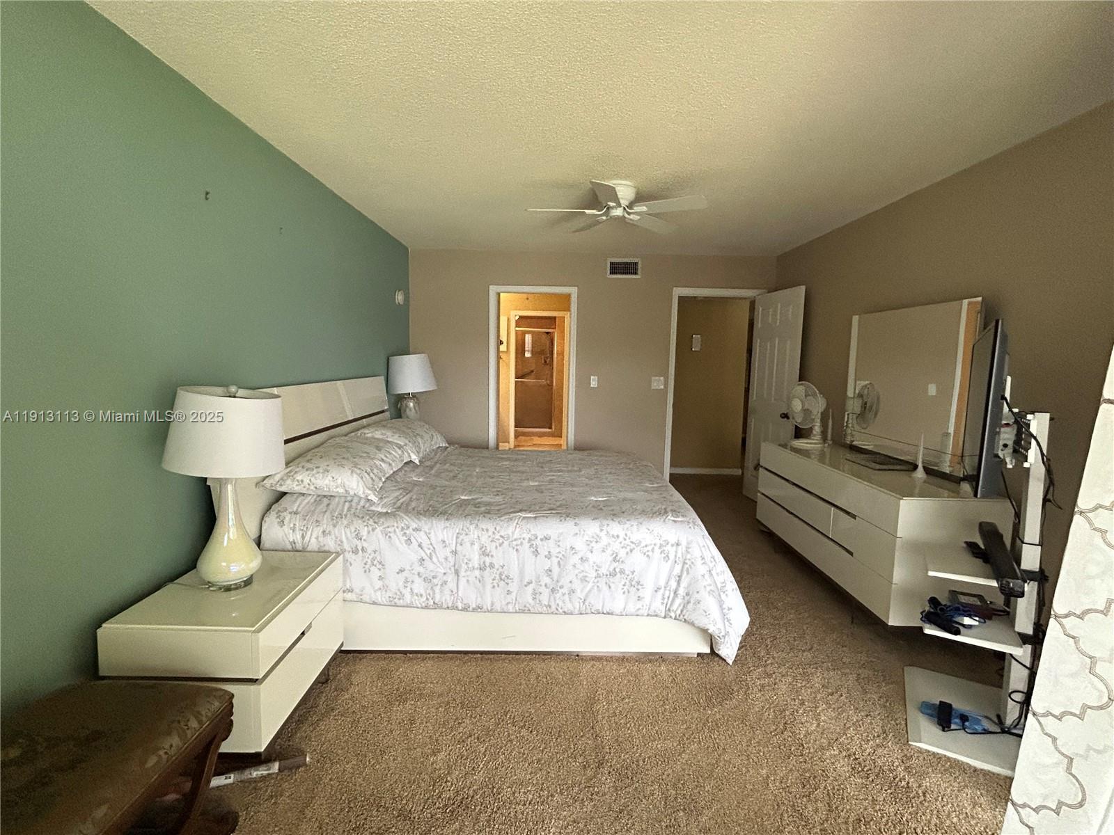 FAIRFAX CONDOMINIUM - Residential Lease