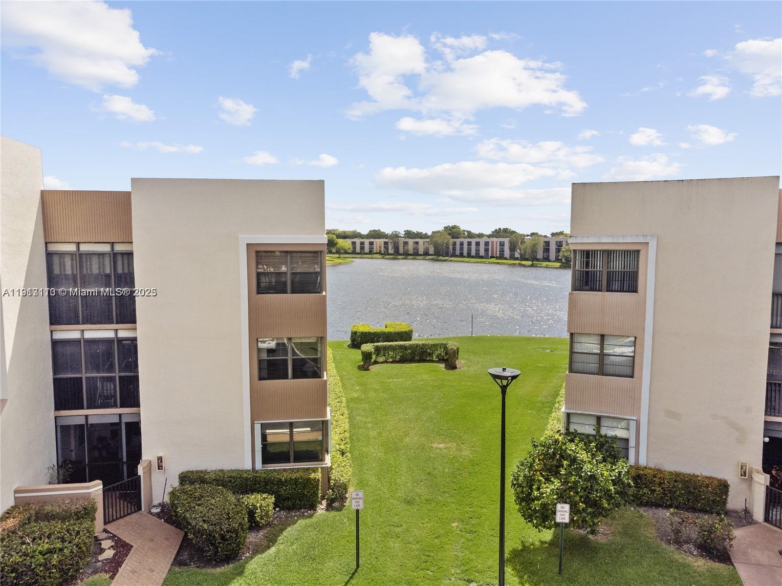 FAIRFAX CONDOMINIUM - Residential Lease