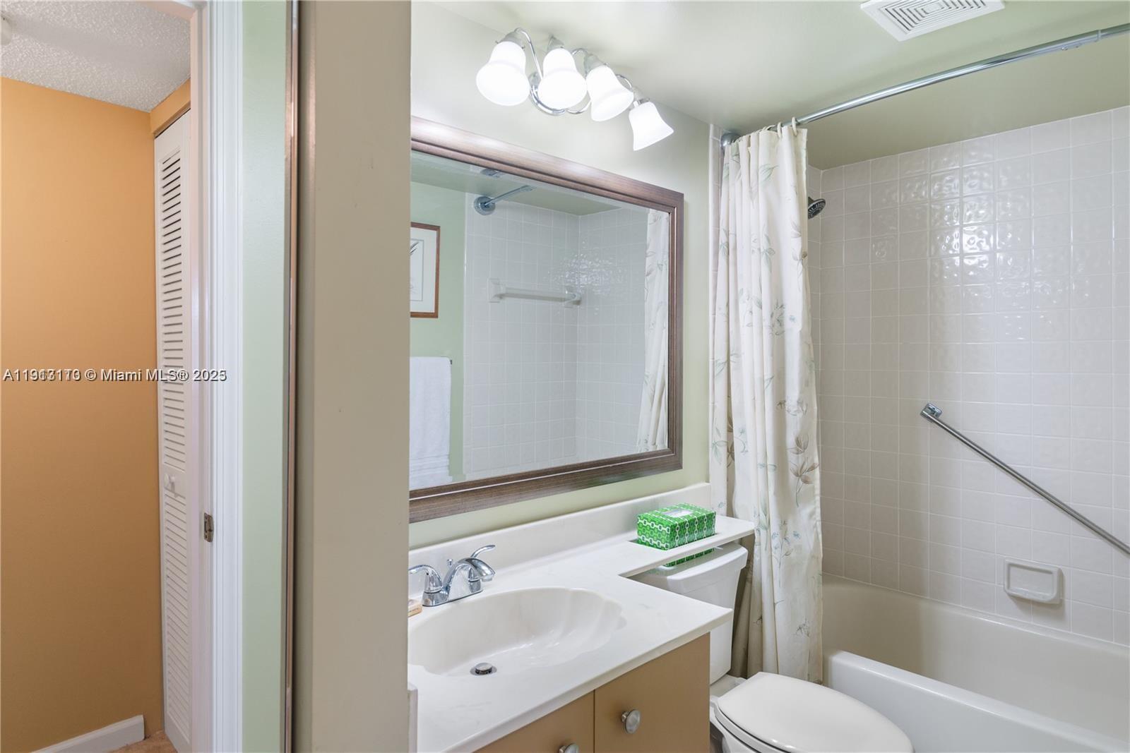 FAIRFAX CONDOMINIUM - Residential Lease