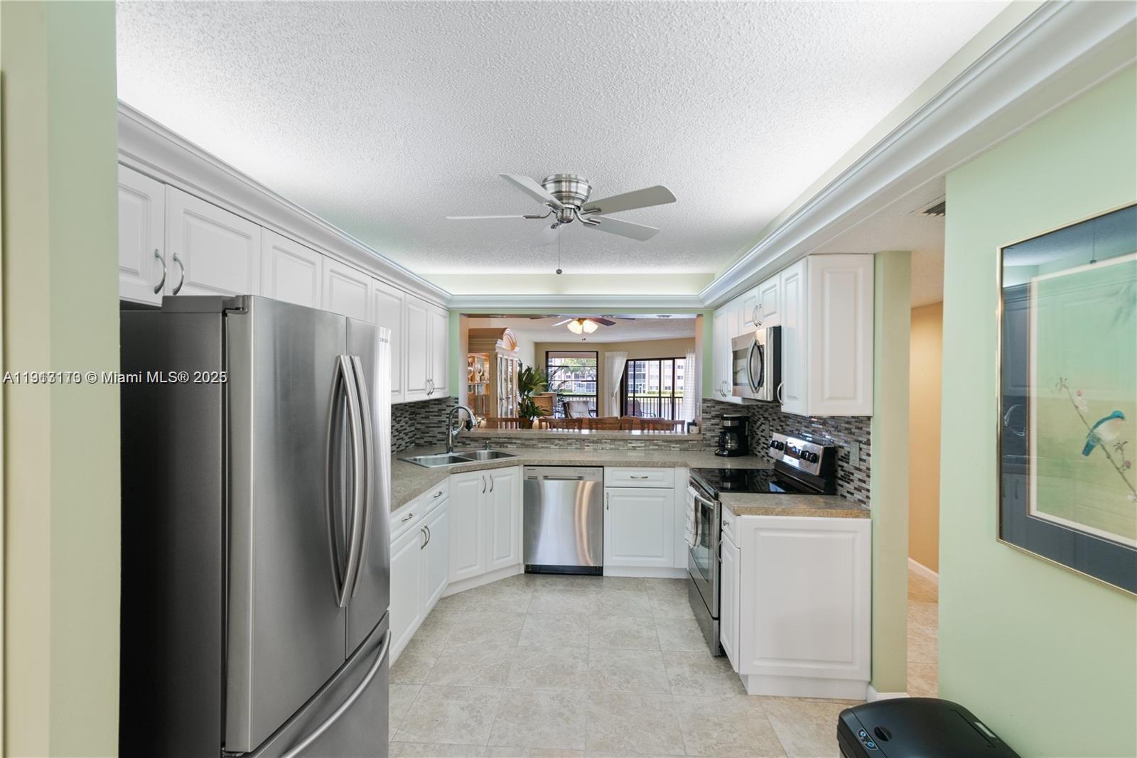 FAIRFAX CONDOMINIUM - Residential Lease