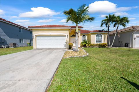 Photo of 595 SE 30th Dr, Homestead, FL 33033 (MLS # A12006936)