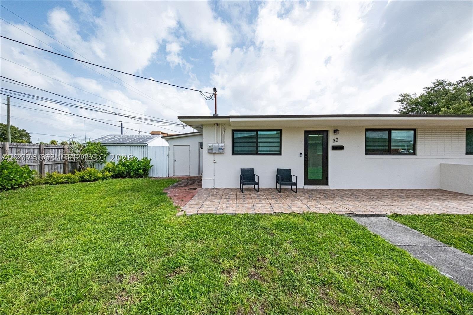 30 NW 56th Ct