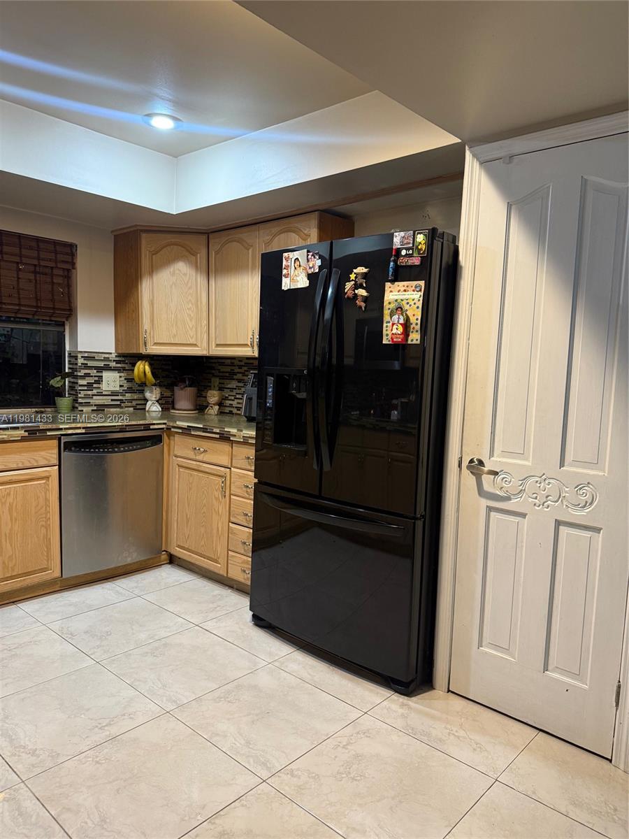 LAKES OF THE MEADOW SEC 3 - Residential