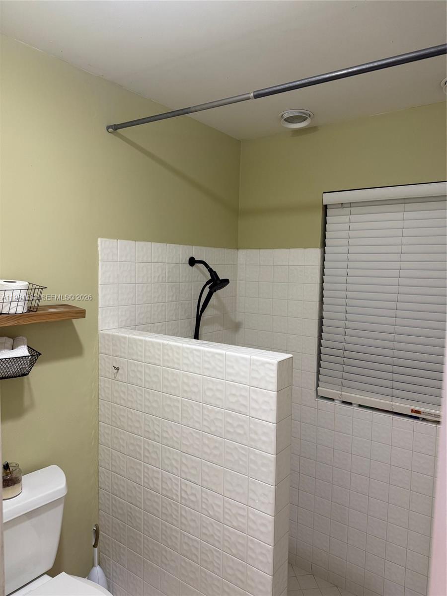 LAKES OF THE MEADOW SEC 3 - Residential