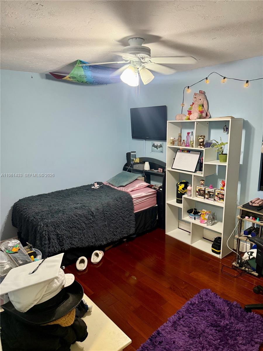 LAKES OF THE MEADOW SEC 3 - Residential