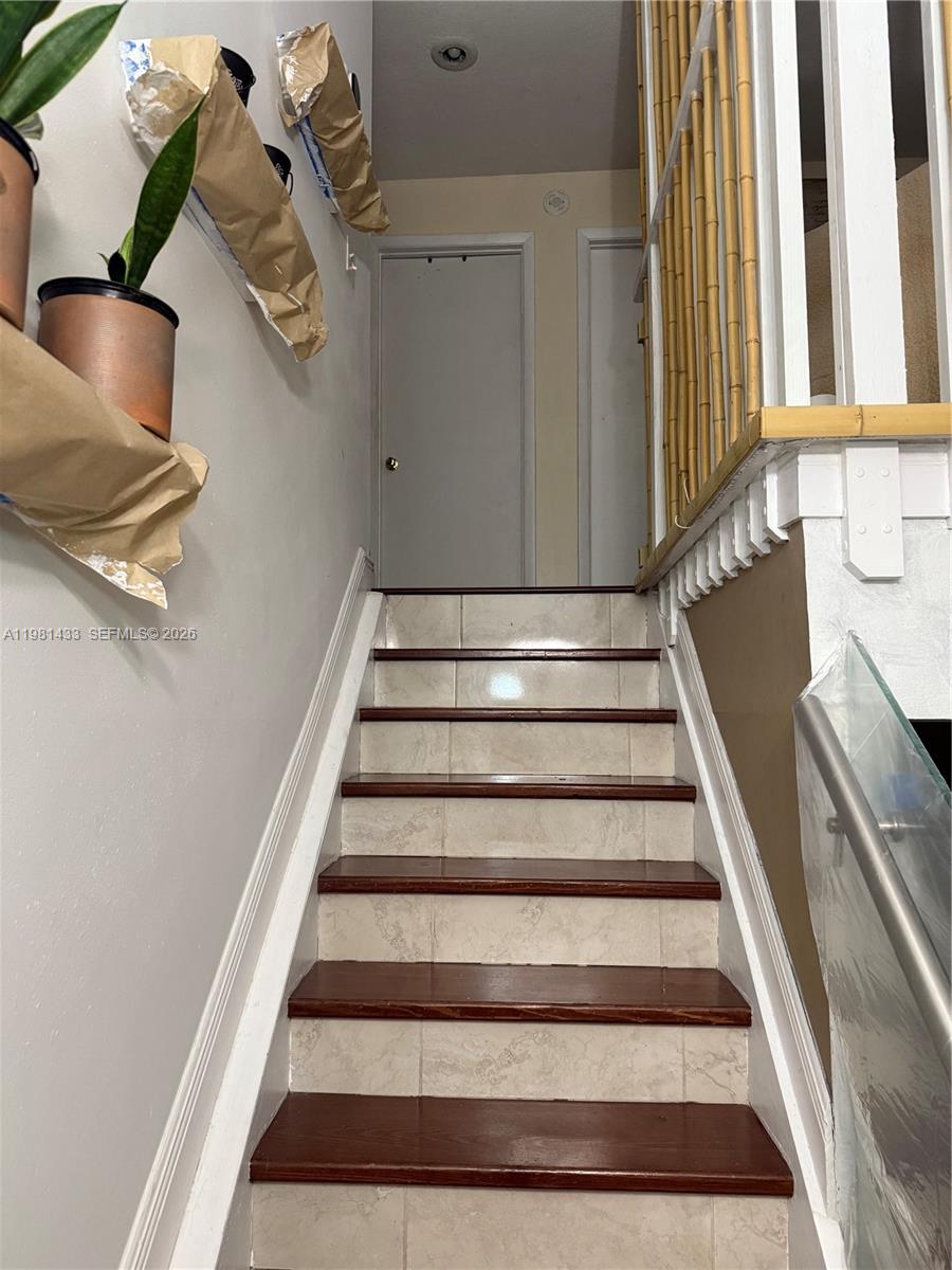 LAKES OF THE MEADOW SEC 3 - Residential