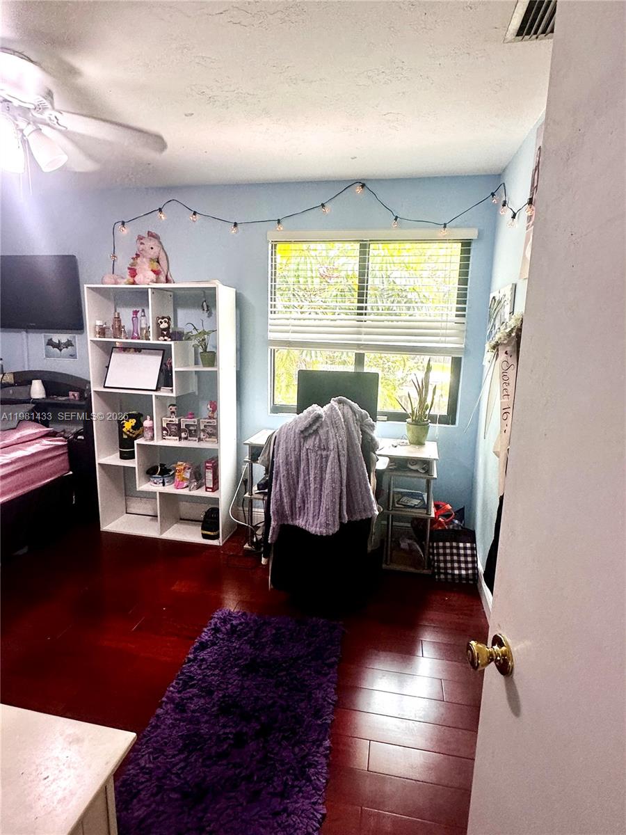 LAKES OF THE MEADOW SEC 3 - Residential