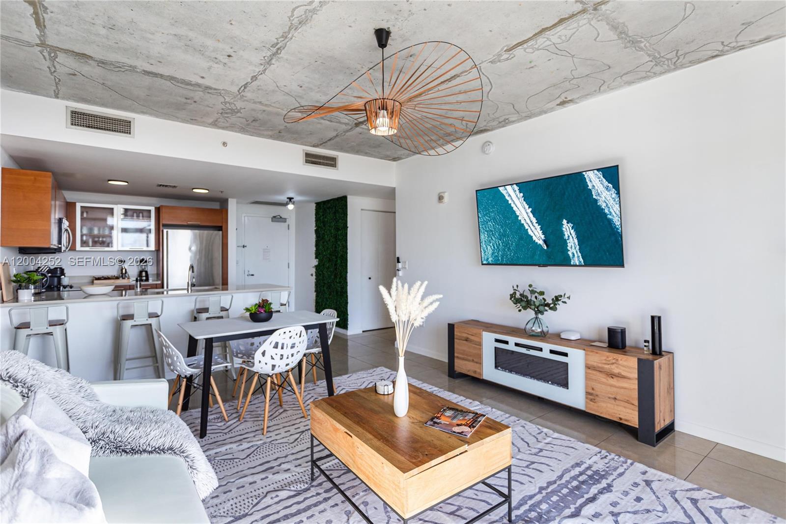 MIDBLOCK MIAMI CONDO - Residential