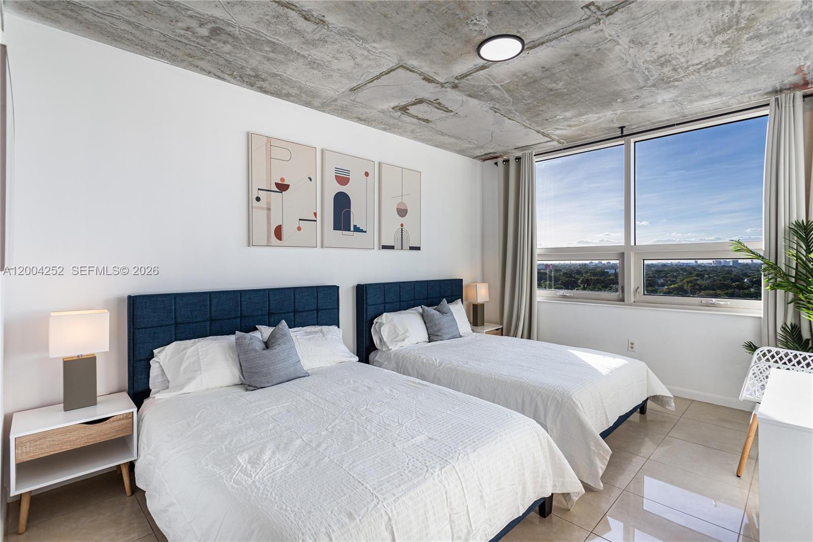 MIDBLOCK MIAMI CONDO - Residential