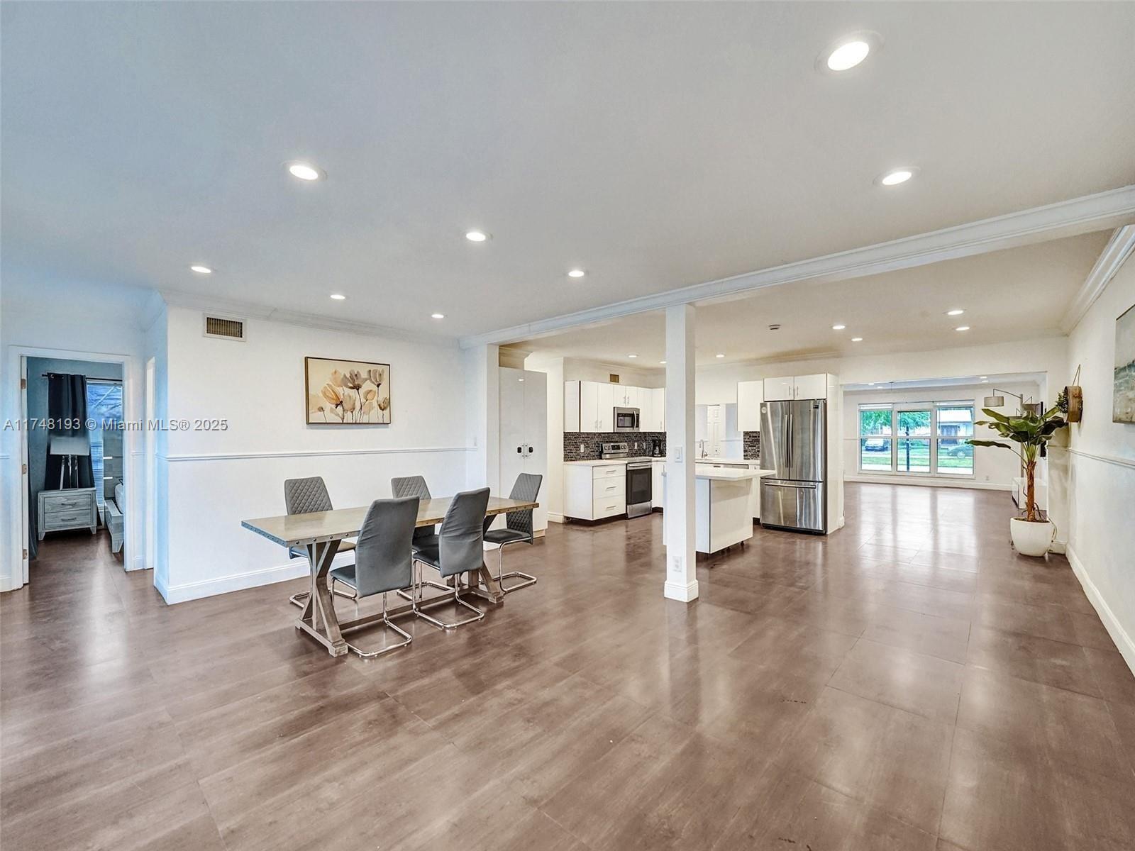 Property for Sale at 4721 W Park Rd, Hollywood, Broward County, Florida - Bedrooms: 5 
Bathrooms: 4  - $839,000