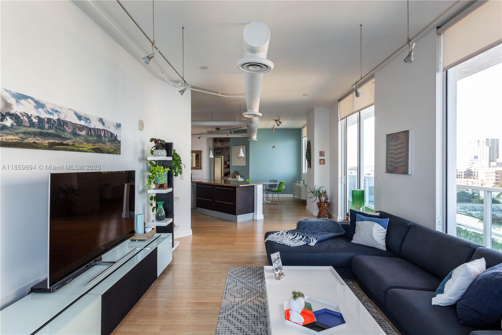 STAR LOFTS ON THE BAY CON - Residential