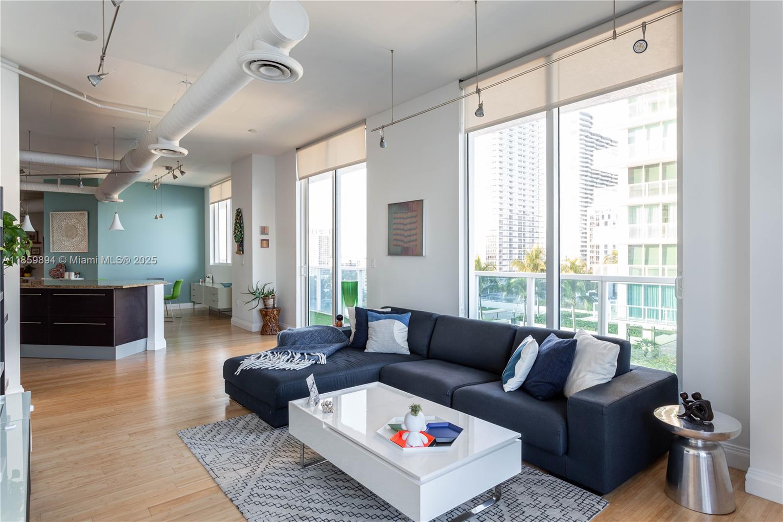 STAR LOFTS ON THE BAY CON - Residential