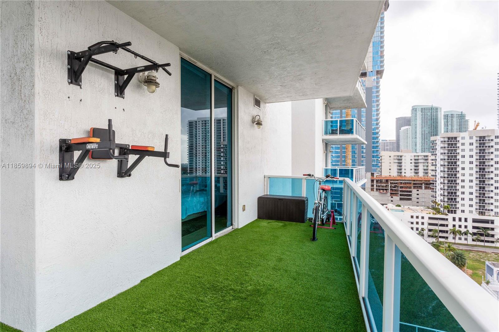 STAR LOFTS ON THE BAY CON - Residential