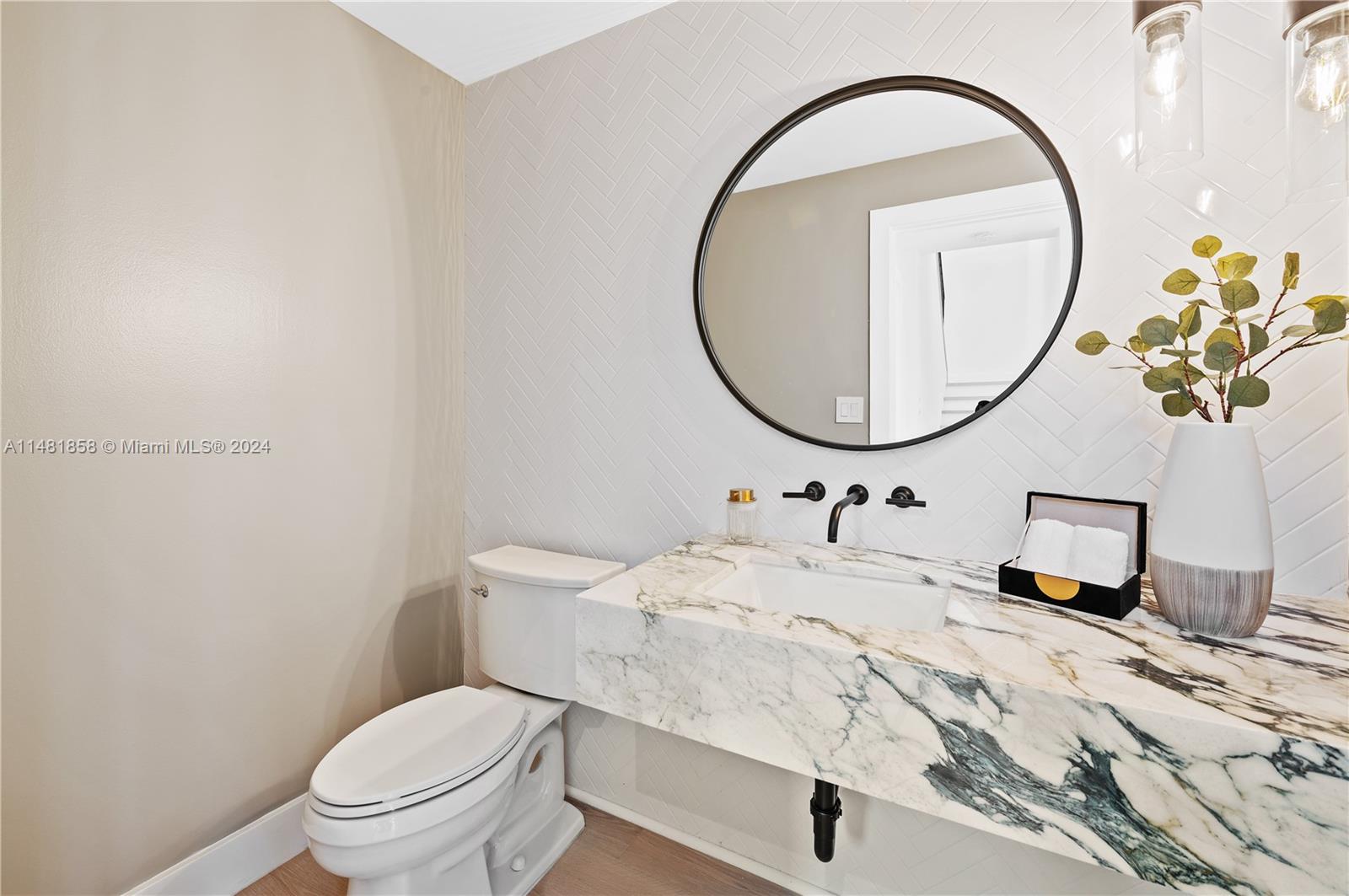 SUNSET VISTAS - Residential