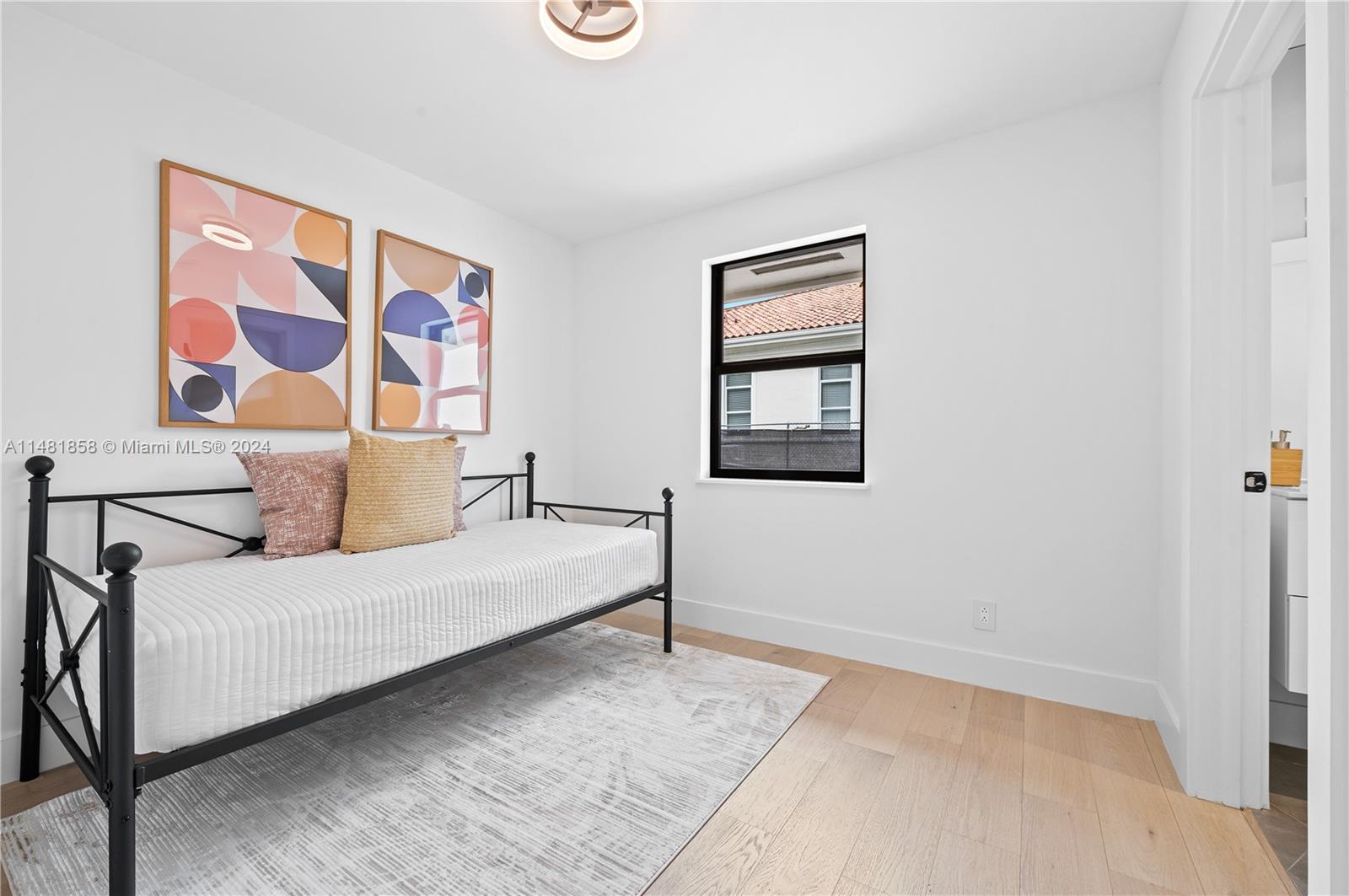 SUNSET VISTAS - Residential