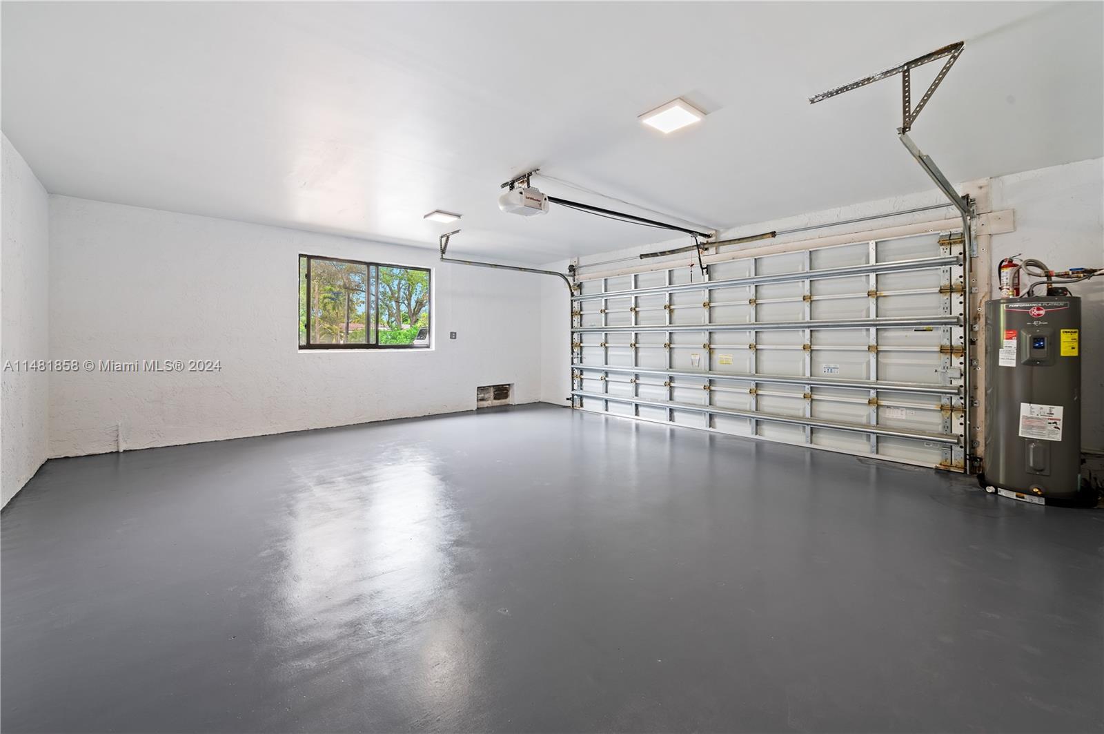 SUNSET VISTAS - Residential