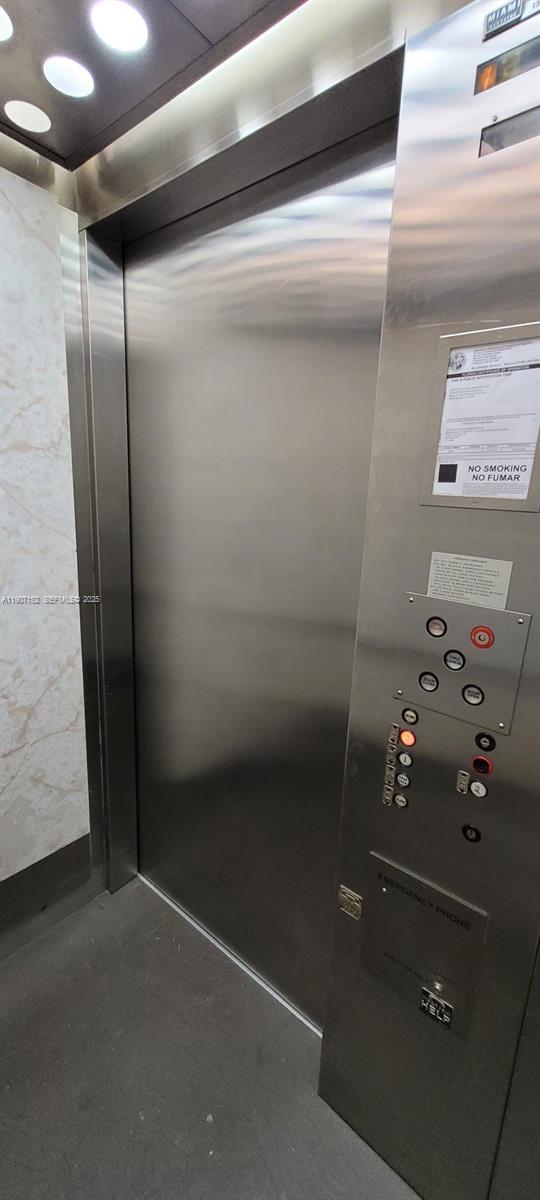 MANSFIELD AT CENTURY VILL - Residential Lease