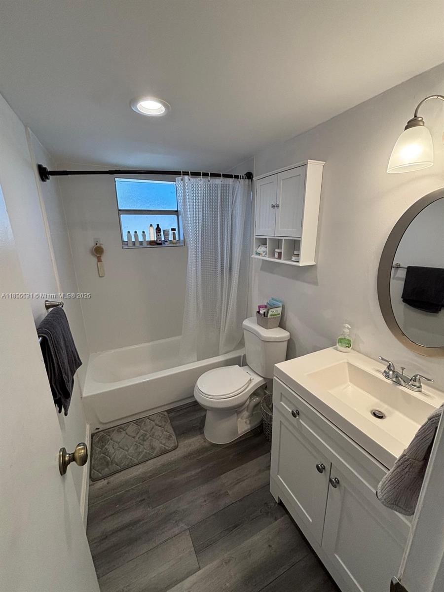 BOCA LINDA CONDO - Residential