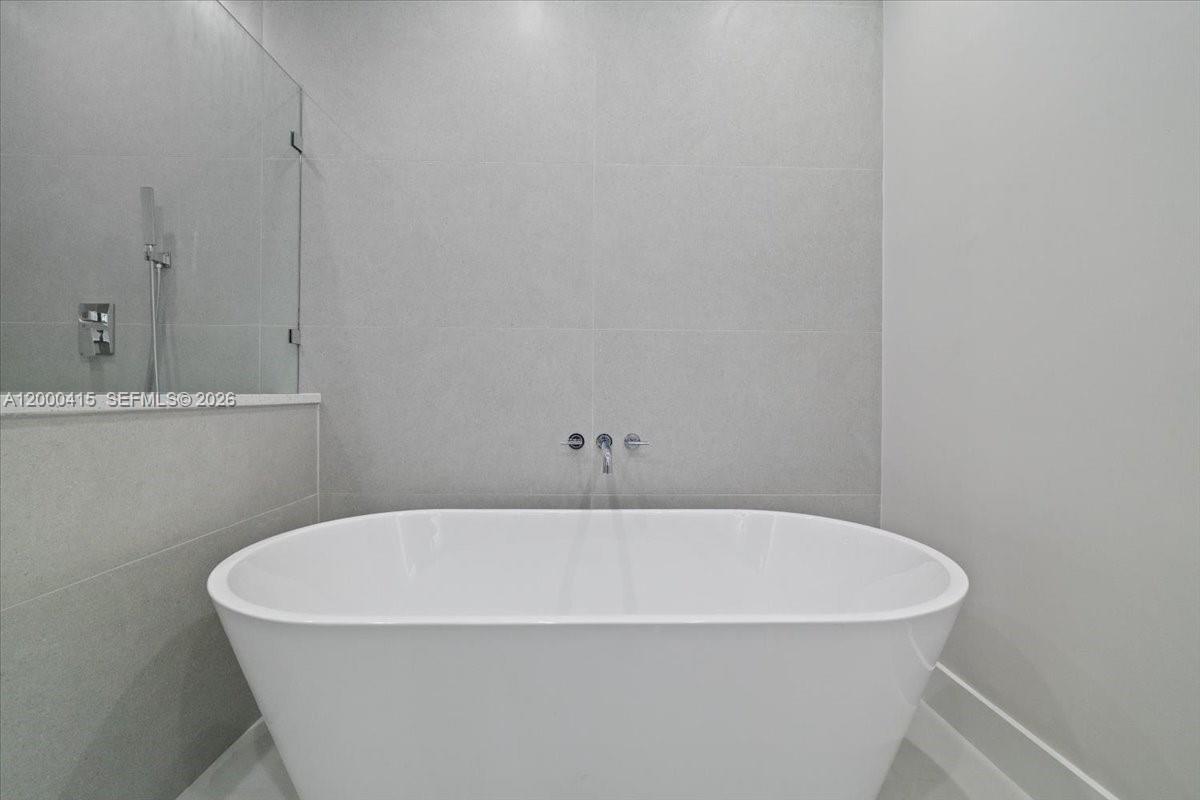 MERIDIANA AT BOCA POINTE - Residential