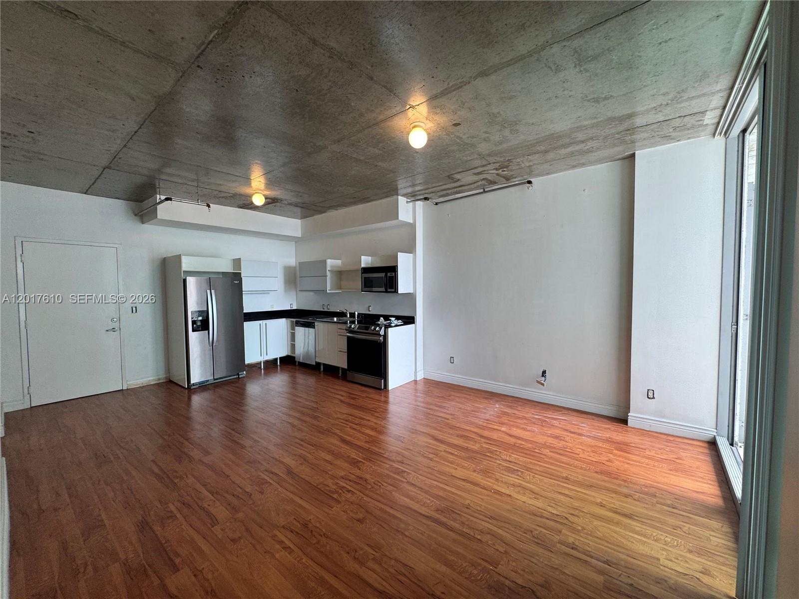 690 SW 1st Ct 2532