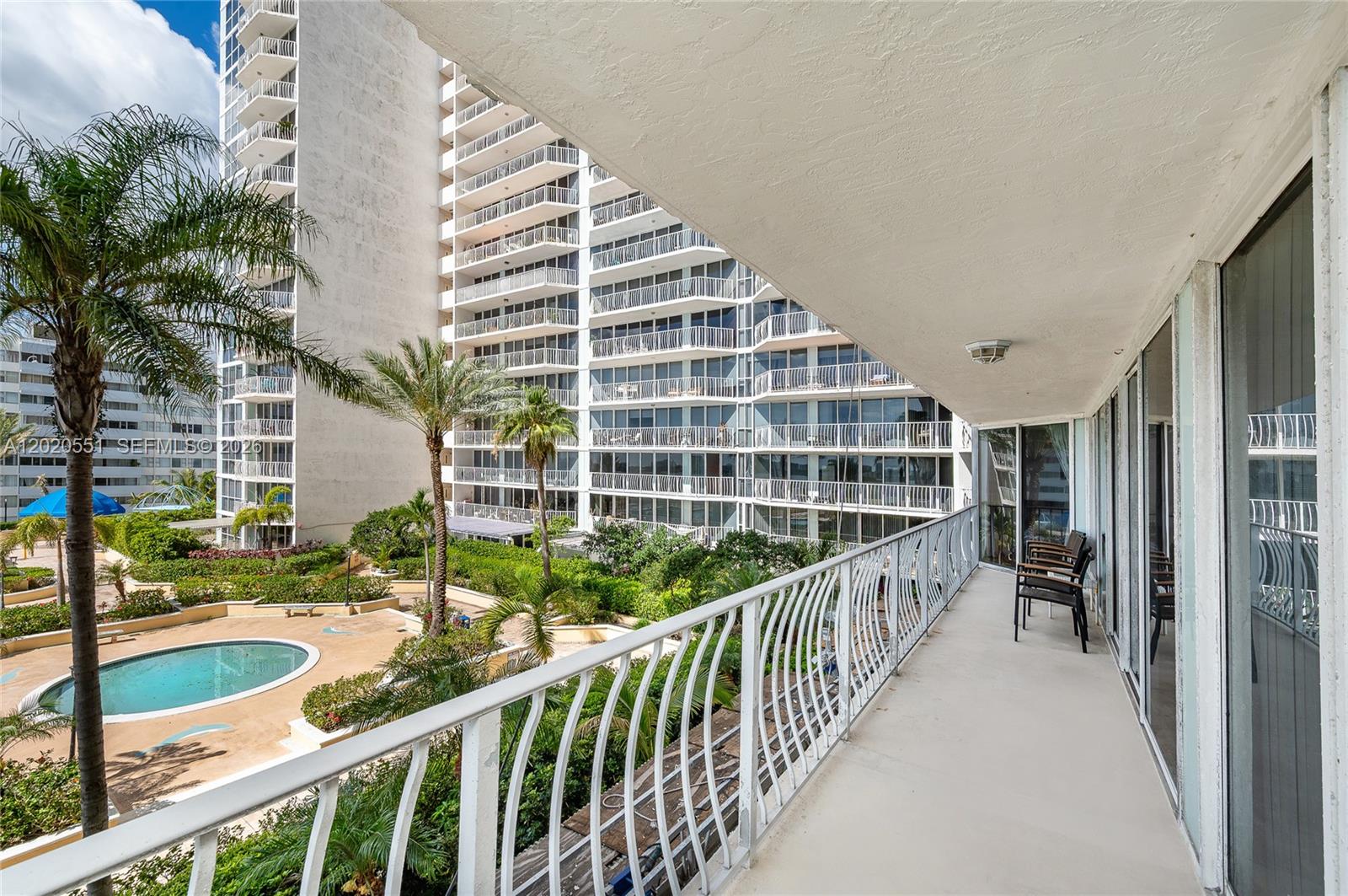 THE GRANDVIEW PALACE COND - Residential
