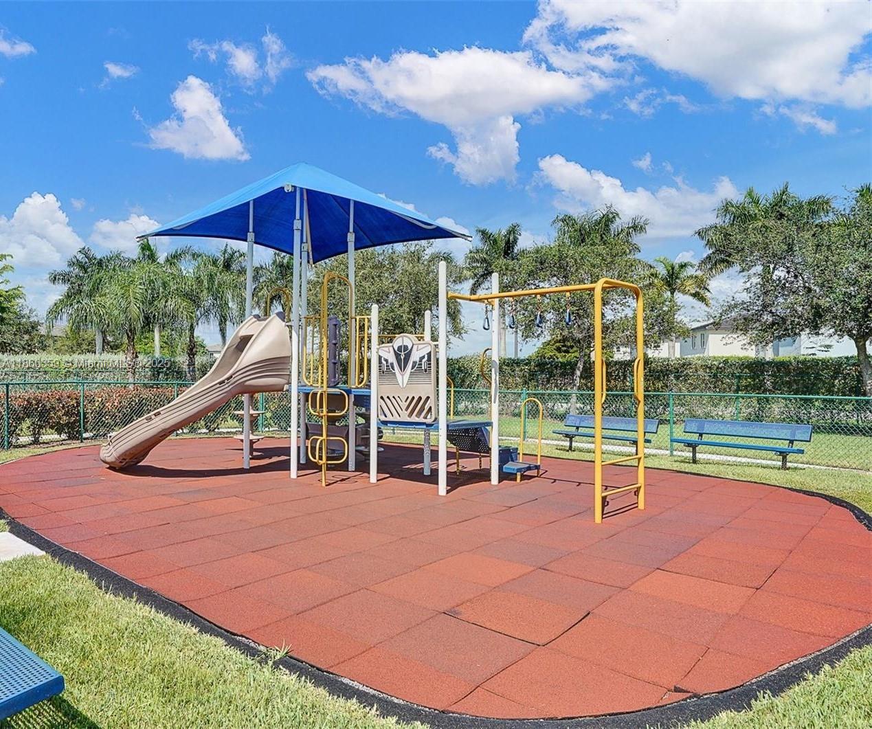 FIJI CONDO NO 3 - Residential