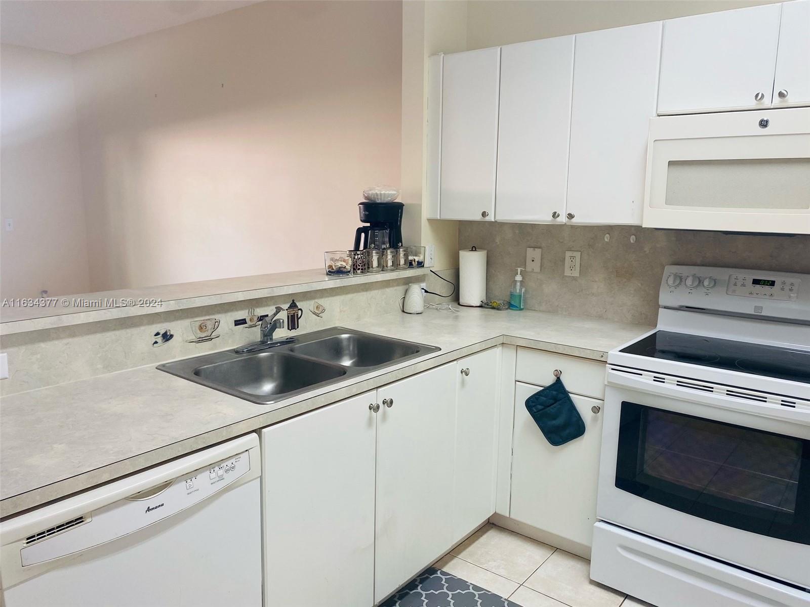 TOWNGATE CONDO TWELVE - Residential Lease