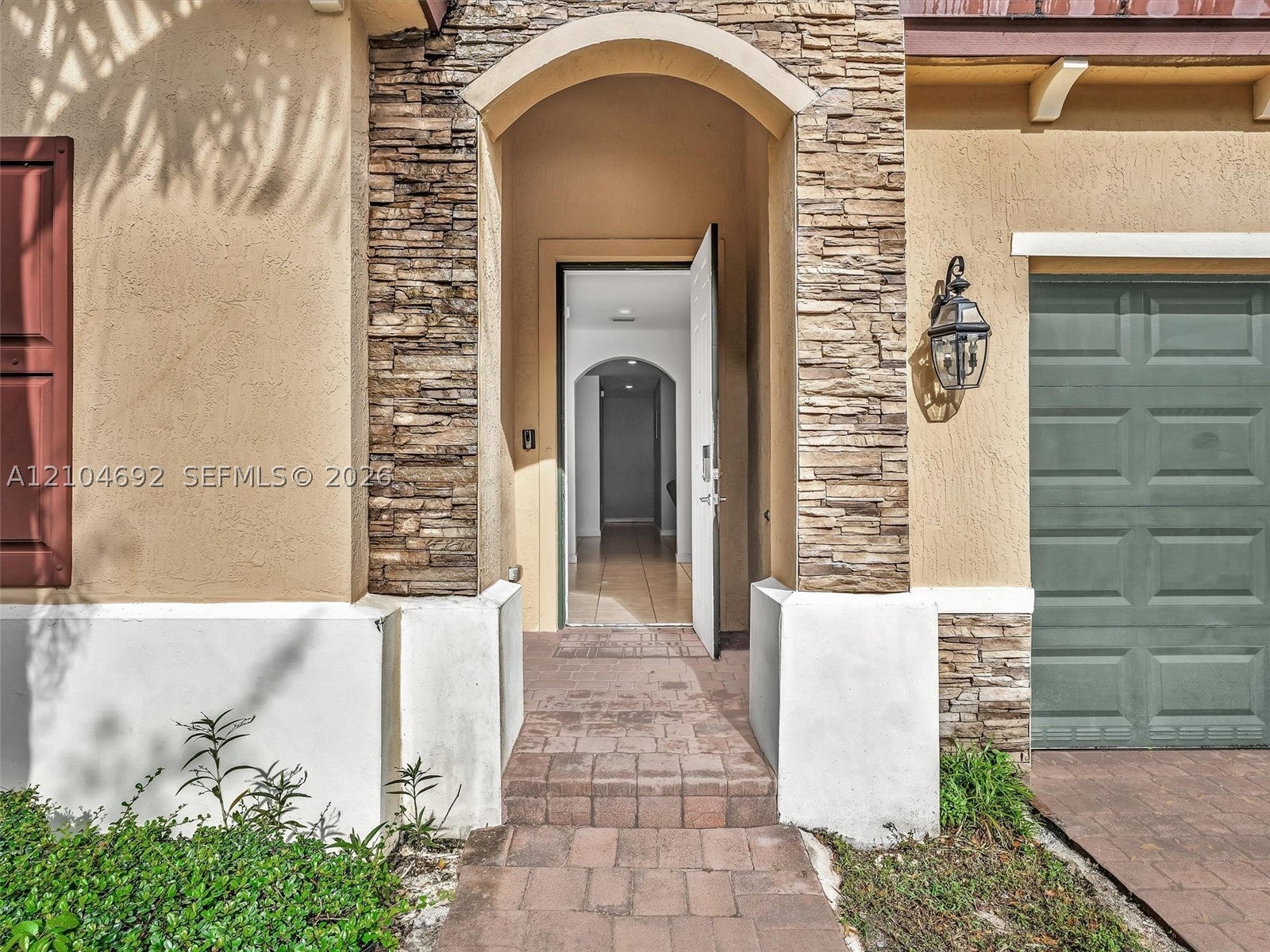 714 SE 37th Pl, Homestead FL 33033