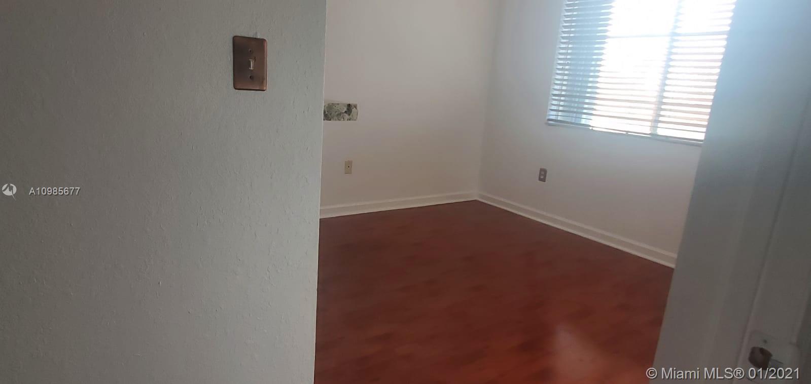 SHOMA HOMES AT COUNTRY CL - Residential Lease