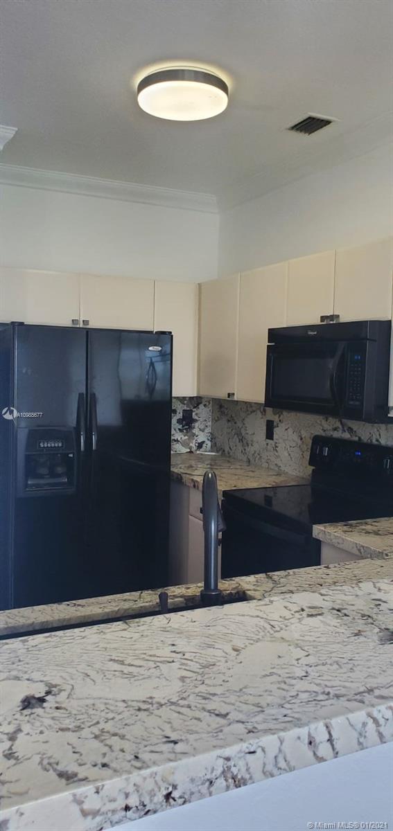 SHOMA HOMES AT COUNTRY CL - Residential Lease