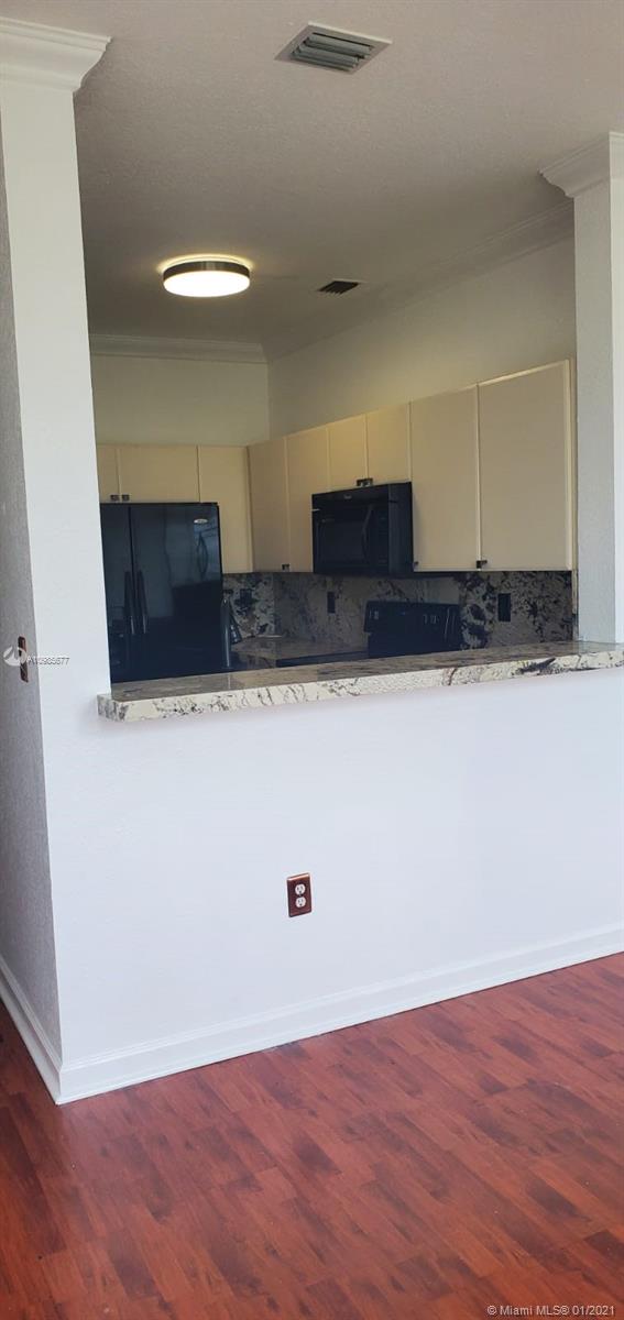 SHOMA HOMES AT COUNTRY CL - Residential Lease